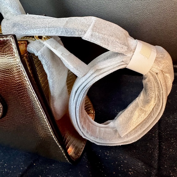 Michael Kors Gold Satchel with Luxurious Metallic Finish - Picture 8 of 13